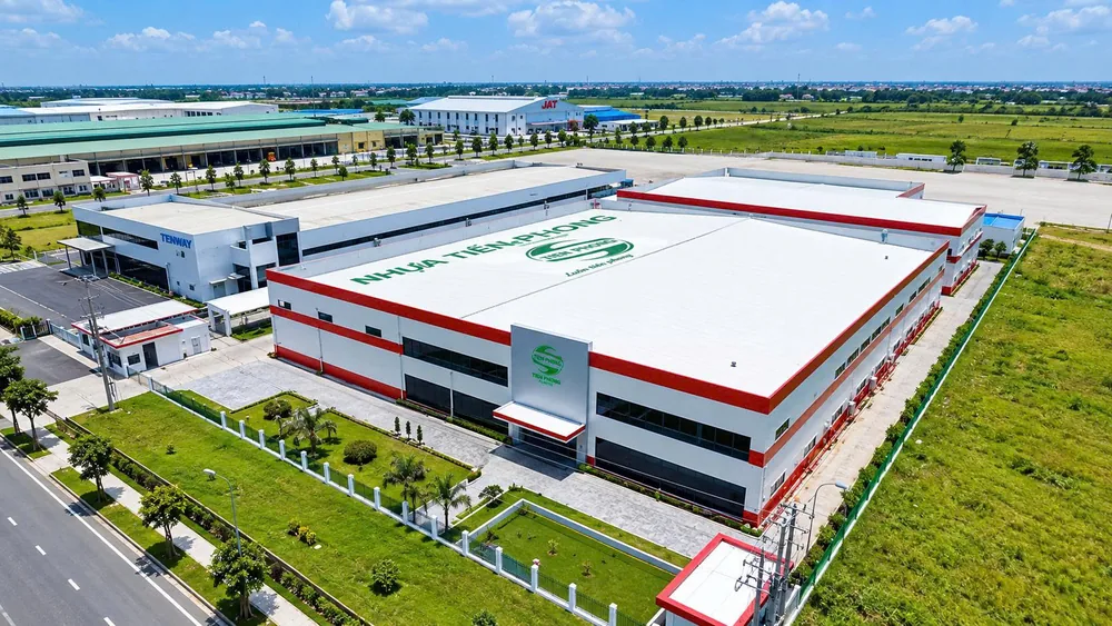 Nhà máy & kho vận